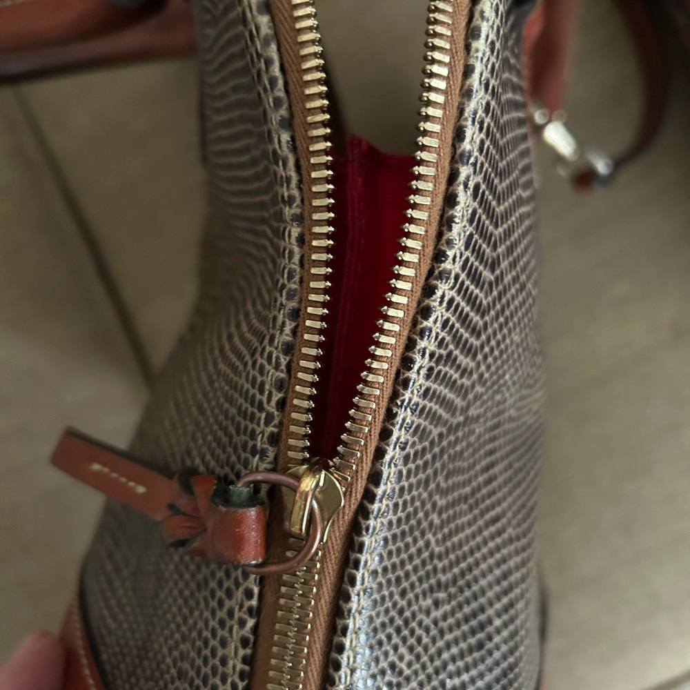 Dooney & Bourke Womens Grey Leather
Lizard Embossed Top Zip Satchel handbag. - Picture 4 of 12